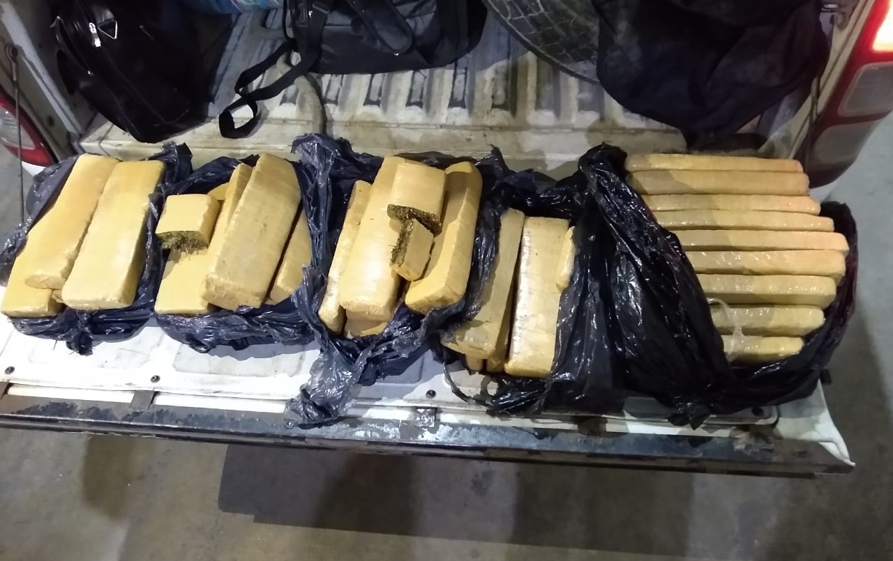 Detuvieron a un hombre con más de 28 kilos de marihuana en el barrio Zavaleta | Actualidad