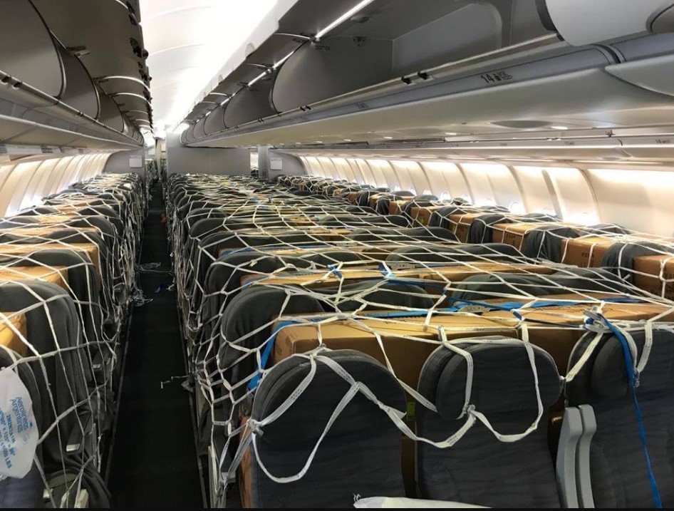 Llegó a Ezeiza el vuelo de Aerolíneas Argentinas con insumos médicos de China | Actualidad