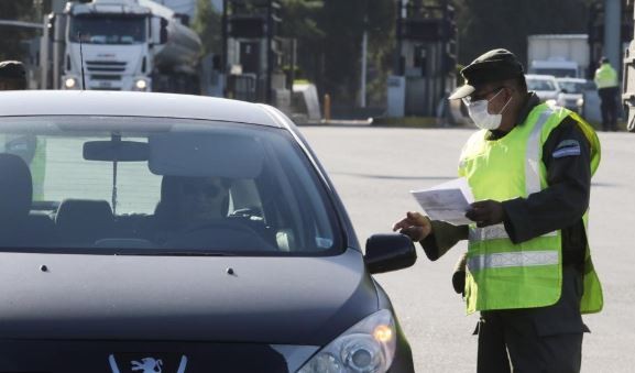 Casi tres millones de personas fueron detenidas o advertidas en todo el país por violar la cuarentena obligatoria | Actualidad
