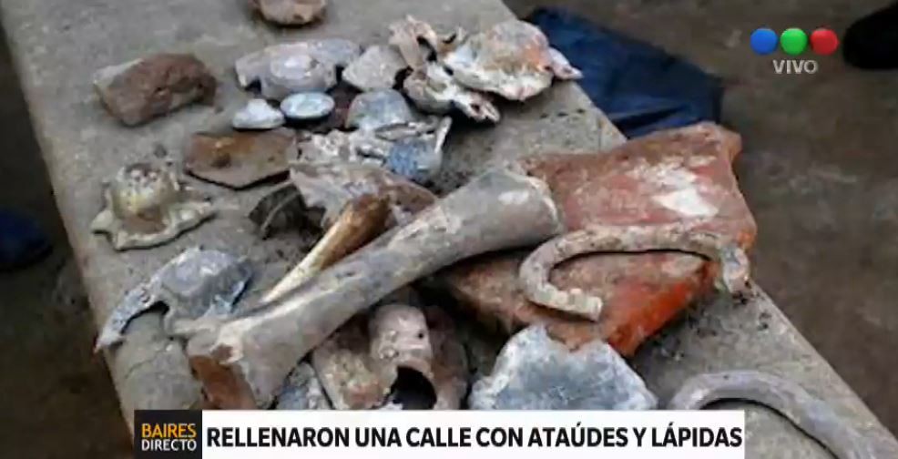 Denuncian que usaron restos de tumbas y huesos humanos para rellenar una calle | Actualidad