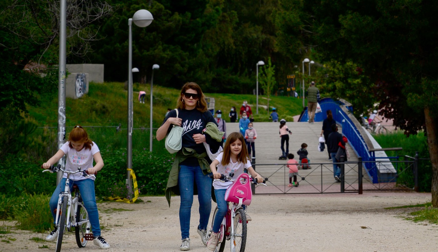Coronavirus en España: tras seis semanas de aislamiento los niños volvieron a las calles | Internacionales