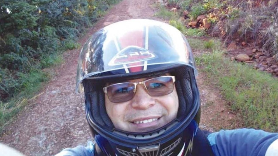 El profesor que viajó tres días por Misiones en moto para repartir la tarea a sus alumnos | Actualidad