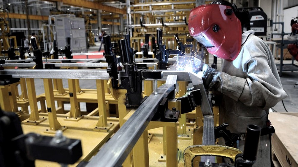 Infectólogo que asesora al Gobierno recomienda "cuarentena optativa por industrias" | Actualidad