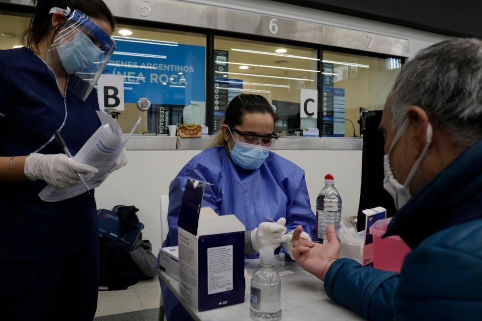 Tres de cada diez infectados obtuvieron el alta en el país | Actualidad