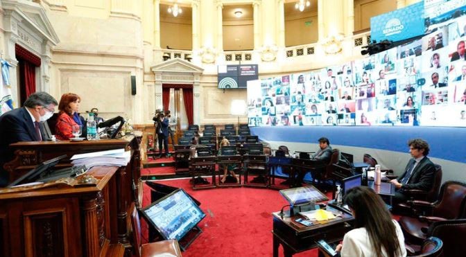 El Senado aprobó durante una sesión virtual los 20 DNU del presidente Alberto Fernández | Política