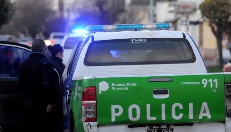 Mujer discutió con un joven, sacó un arma, disparó y mató a un vecino que entraba a su casa | Actualidad
