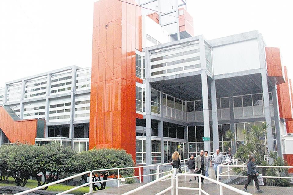 Denuncian que en el Hospital Durand hay médicos y enfermeros infectados | Actualidad