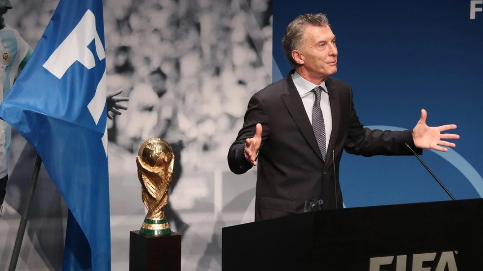 Reapareció Macri para organizar desde la FIFA un partido solidario de estrellas | Política