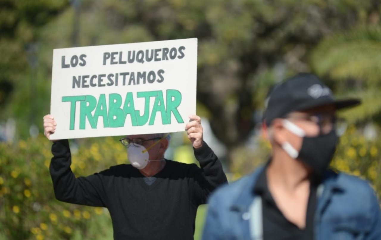 Peluqueros de La Plata preparan la "Marcha de las Tijeras 2" | Actualidad
