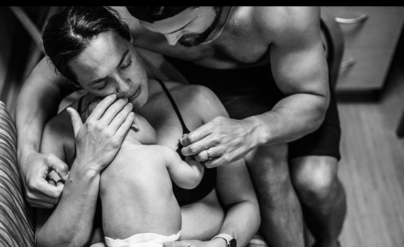 La actriz de Hollywood que se hizo un tatuaje con las cenizas de su bebé muerto | Espectáculos