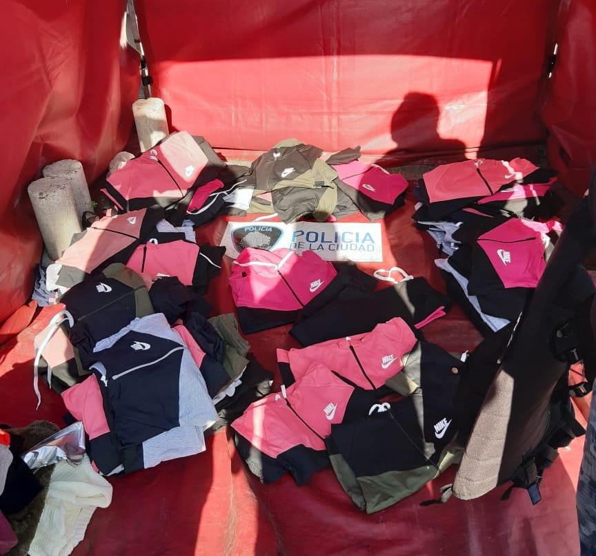 Secuestraron más de 8.000 prendas y zapatillas "truchas" | Actualidad