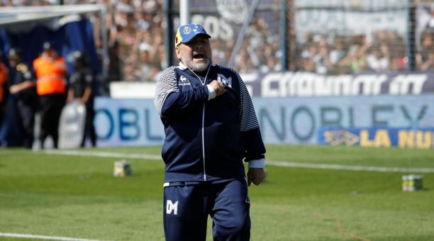 "Vamos por más": Maradona, tras renovar su contrato con Gimnasia | Deportes