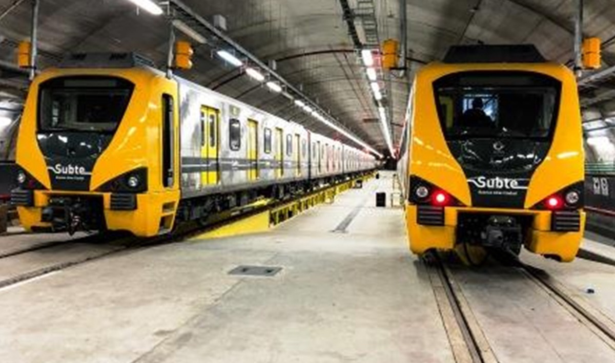 Vuelve a circular la línea H del subte, tras el recambio de coches | Actualidad