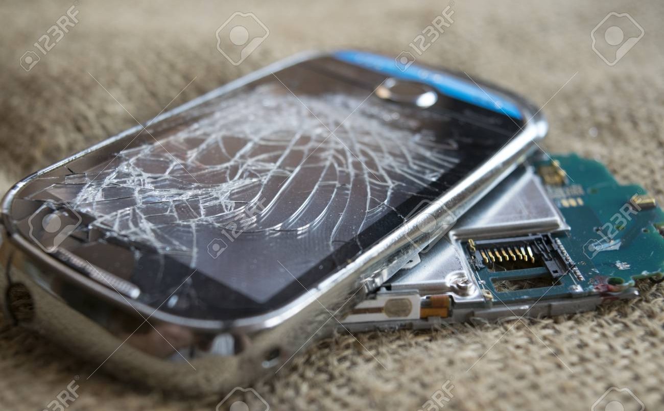 Detienen a una joven por acuchillar a su pareja por romperle el celular | Actualidad