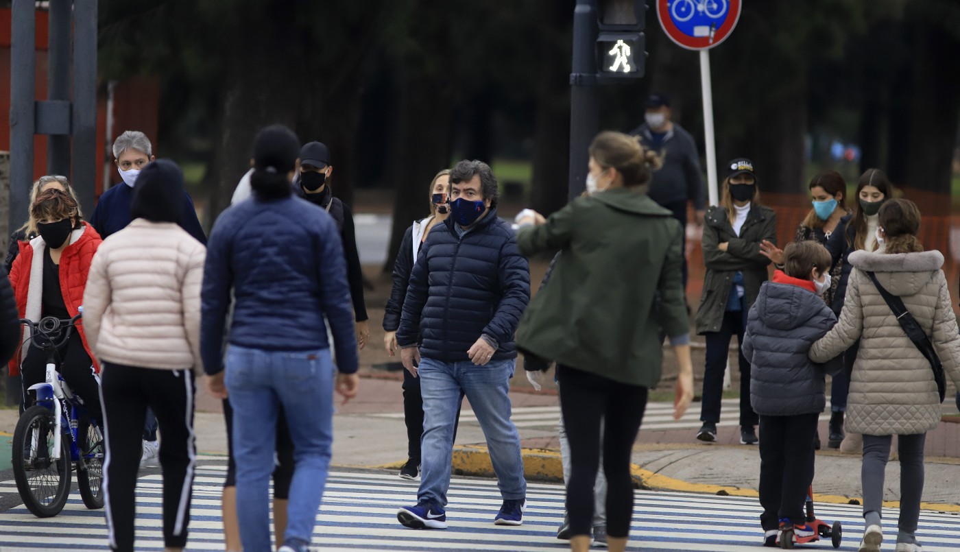 Aplicación de la cuarentena: el Gobierno detalló la diferencia entre aislamiento y distanciamiento | Política