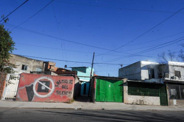 Rosario: fue a abrir la puerta y la mataron a balazos | Actualidad