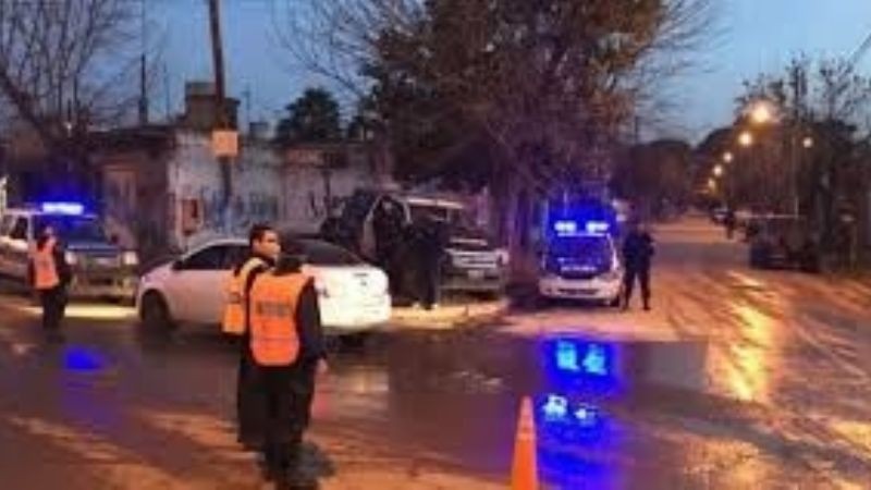 Lo acusan de violador, le prenden fuego la casa y muere quemada su mujer en Florencio Varela | Actualidad