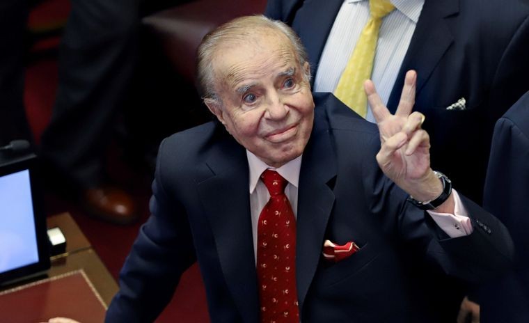 Dieron de alta a Carlos Menem y seguirá la recuperación en su casa | Política