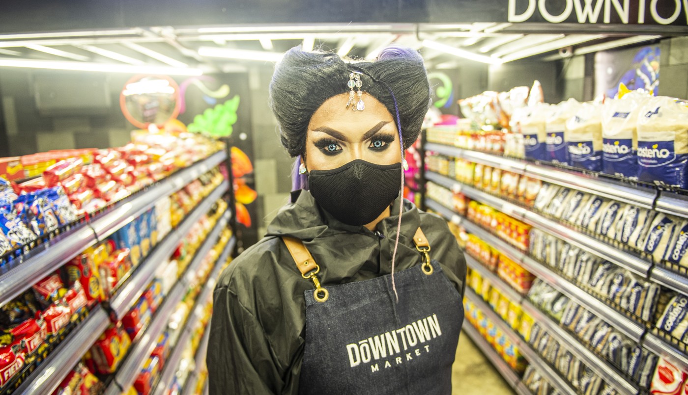 Discoteca gay de Lima reabre como supermercado atendido por drag queens | Internacionales