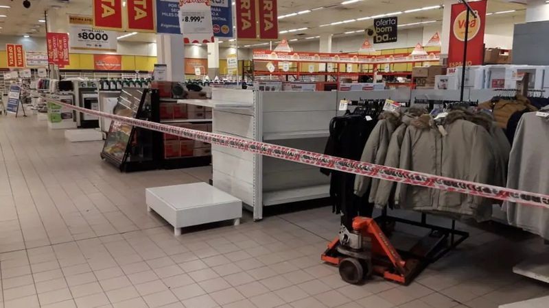 En algunos municipios del conurbano los supermercados ya dejaron de vender productos no esenciales | Actualidad