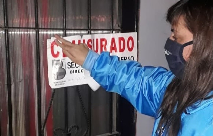 Imputaron a 9 personas que estaban bebiendo en un bar de Berisso | Actualidad