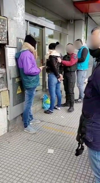 Una mujer que tenía pedido de captura por causa en Tucumán fue detenida en un control de tránsito en Liniers | Actualidad