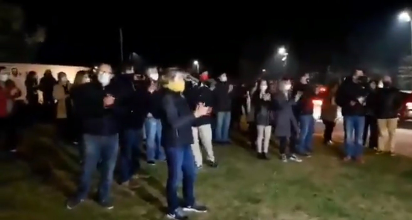 Cacerolazo en el barrio privado de Pilar donde Lázaro Báez cumplirá arresto domiciliario | Política