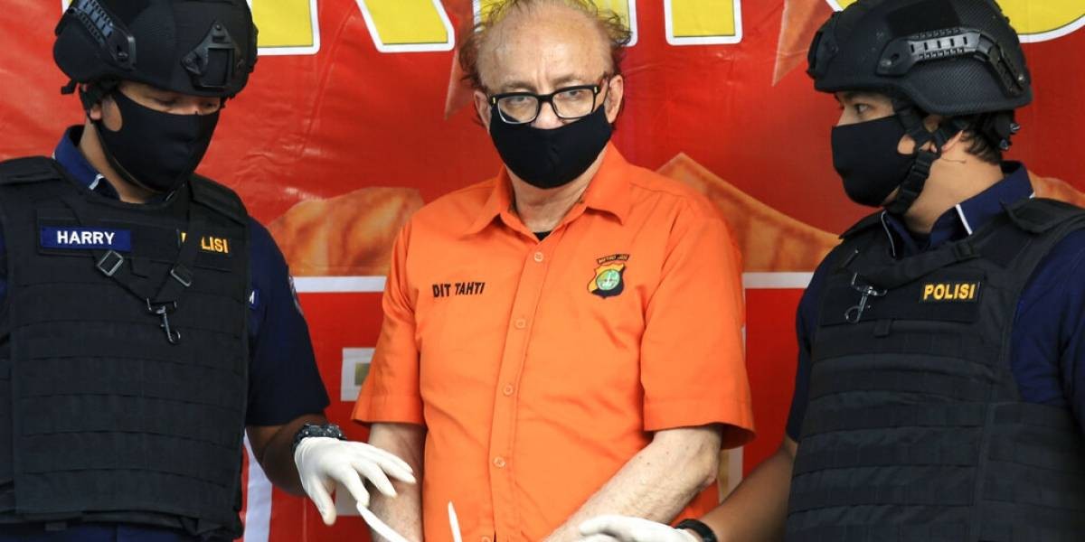 Acusan a un jubilado de violar a 305 chicos en Indonesia | Internacionales