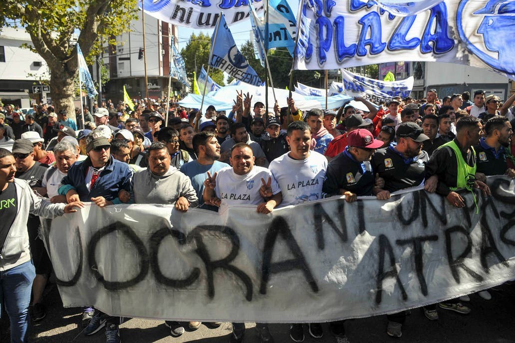 Tres heridos en un enfrentamiento a tiros entre agrupaciones de la Uocra | Actualidad