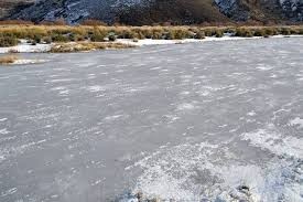 Frío intenso: se congeló un río cercano a Bariloche | Actualidad