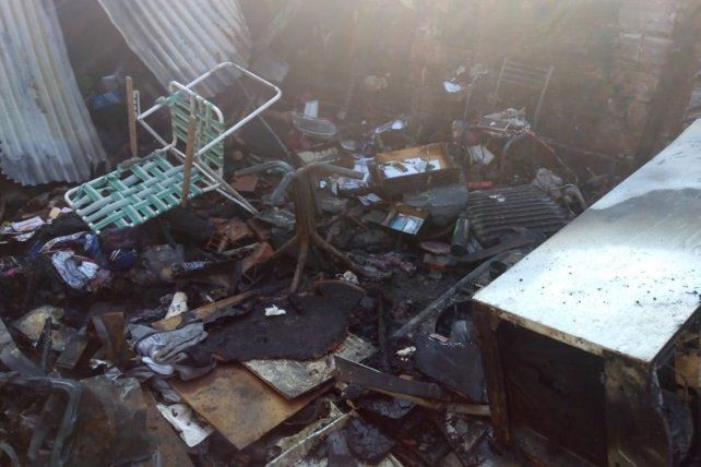 Rosario: le prendió fuego a la casa de su expareja tras amenazarla de muerte | Actualidad