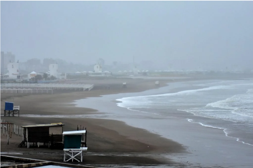 17 familias evacuadas por la intensa lluvia en Mar del Plata | Actualidad