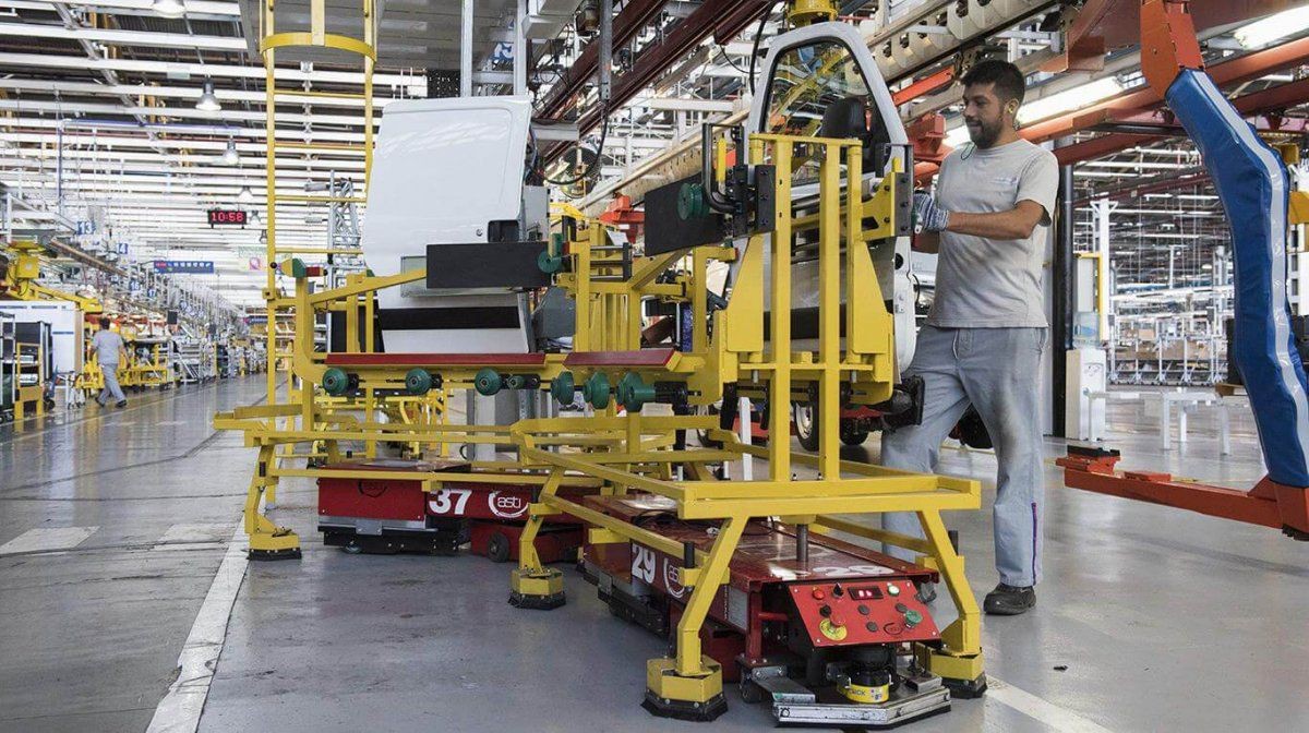 Oficializan la prohibición de despidos y suspensiones por 60 días en todo el país | Política