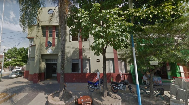 Denuncian que policías hicieron un asado y luego golpearon a 28 presos en una comisaría | Actualidad