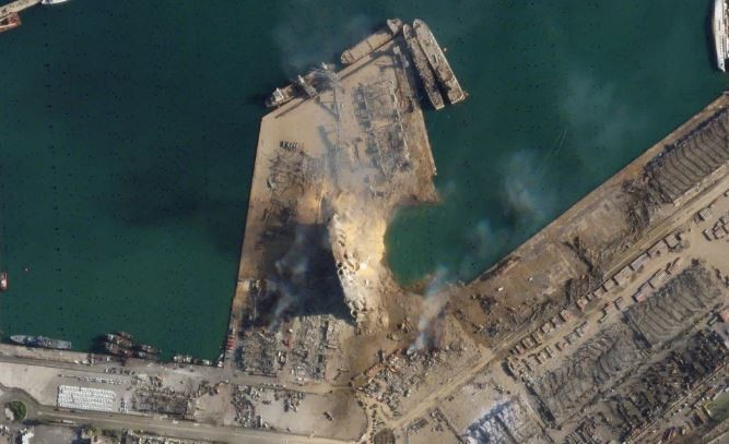 Imágenes satelitales muestran el impresionante cráter de 124 metros que creó la explosión en Beirut | Internacionales