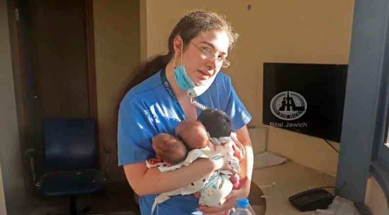 La enfermera heroína que salvó a tres bebés recién nacidos de las explosiones de Beirut | Internacionales