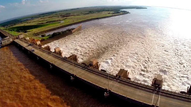 Abrirán hoy compuertas en Brasil y Paraguay para que suba el río Paraná | Actualidad