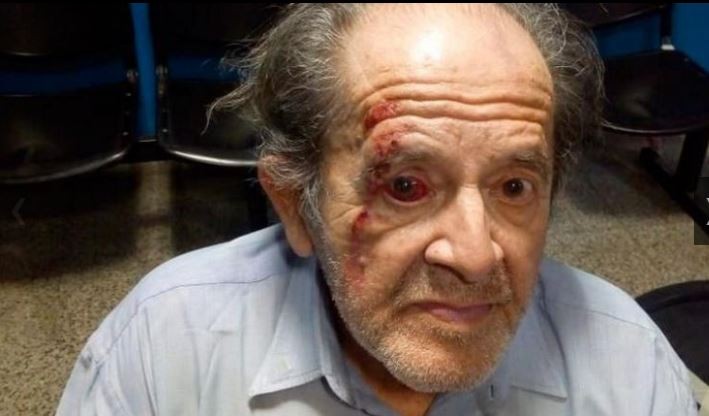 Empleado de seguridad golpeó a un jubilado por no acomodar el carrito del supermercado | Actualidad