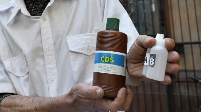 La ANMAT da de baja más de 400 publicaciones en las que se vendía dióxido de cloro por internet | Actualidad