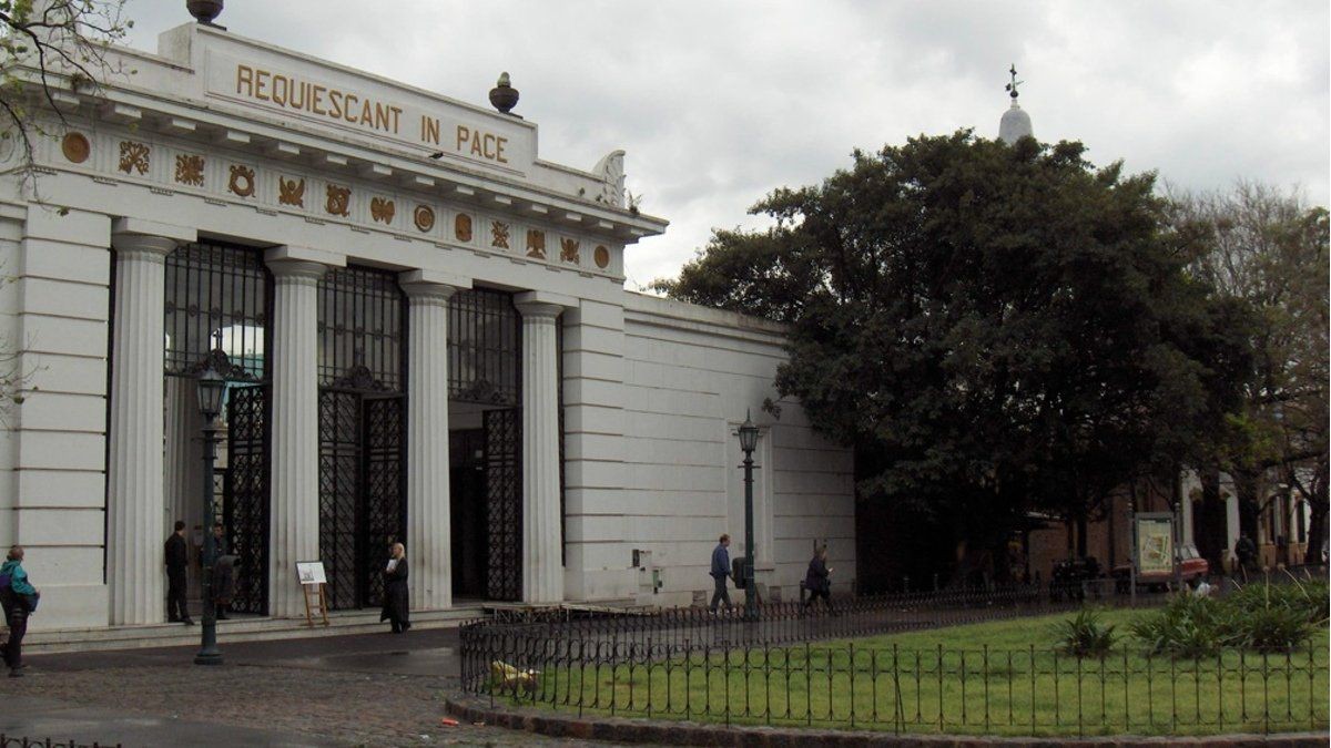 Se habilitaron cementerios, hoteles, garajes y cine publicitario en la Ciudad | Actualidad