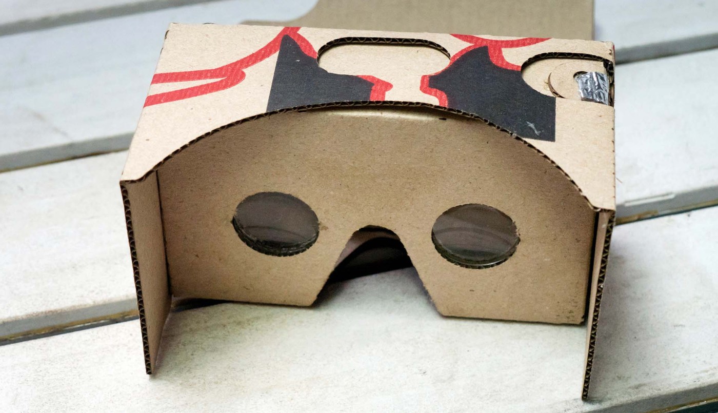 Con cajas de pizza hacen lentes de realidad virtual para internas de un penal | Actualidad