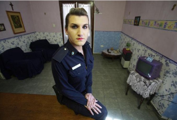 La historia de la primera oficial travesti de la Policía Bonaerense | Actualidad
