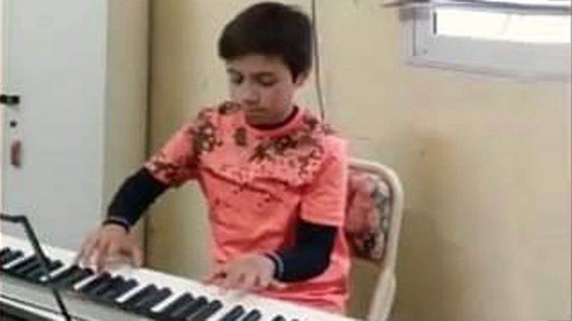 Video: Bautista, el pianista de 11 años que emocionó a Fito Páez | Actualidad