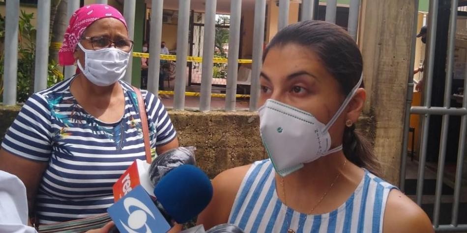 Video: una pediatra fue a quejarse por los ruidos de una fiesta y le dieron una brutal paliza | Internacionales