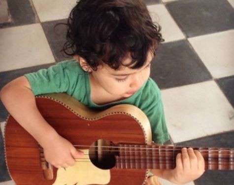 Con una foto de Merlín Atahualpa, Natalia Oreiro anunció que también Mollo tiene Instagram | Espectáculos