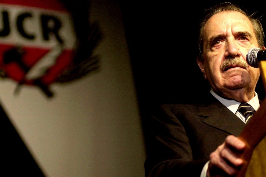 La Legislatura bonaerense aprobó la entronización de un retrato de Raúl Alfonsín | Actualidad