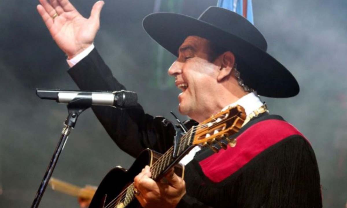 Internaron en terapia intensiva al Chaqueño Palavecino: tiene coronavirus | Espectáculos