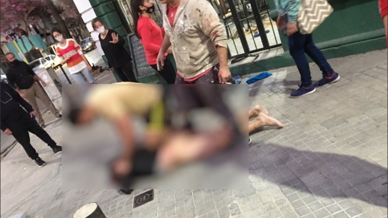 Rosario: Desfiguraron y desnudaron a un ladrón que intentó robarle a una embarazada | Actualidad