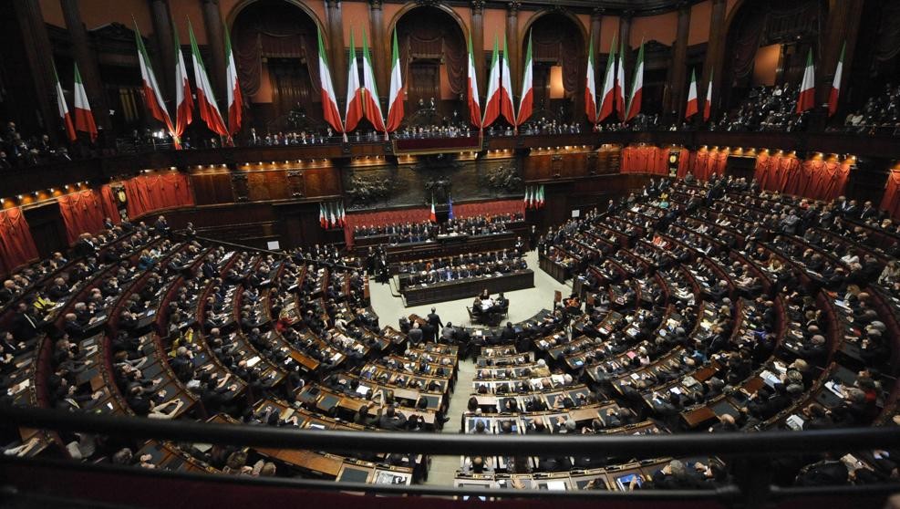 Italia aprobó en referéndum una drástica reducción de su Parlamento | Internacionales