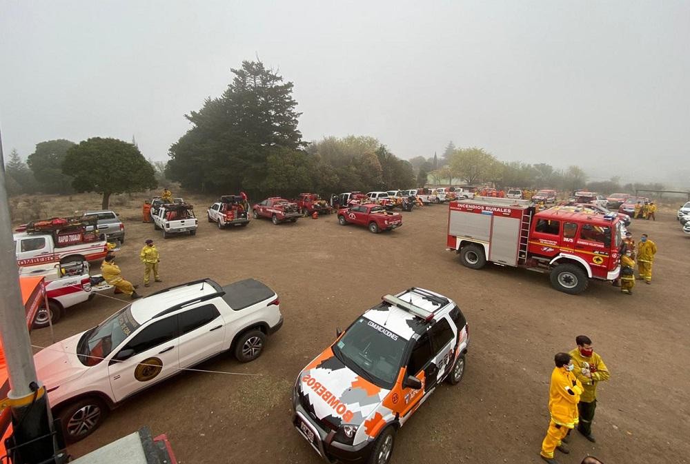 Córdoba: en pleno combate con el fuego, robaron el generador eléctrico de los bomberos | Actualidad